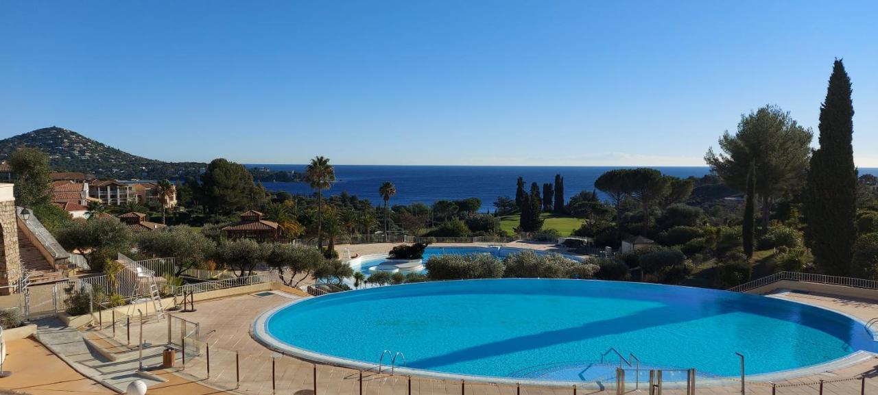 Saint-Raphael- Vue Mer Et Massif De L'Esterel Екстериор снимка