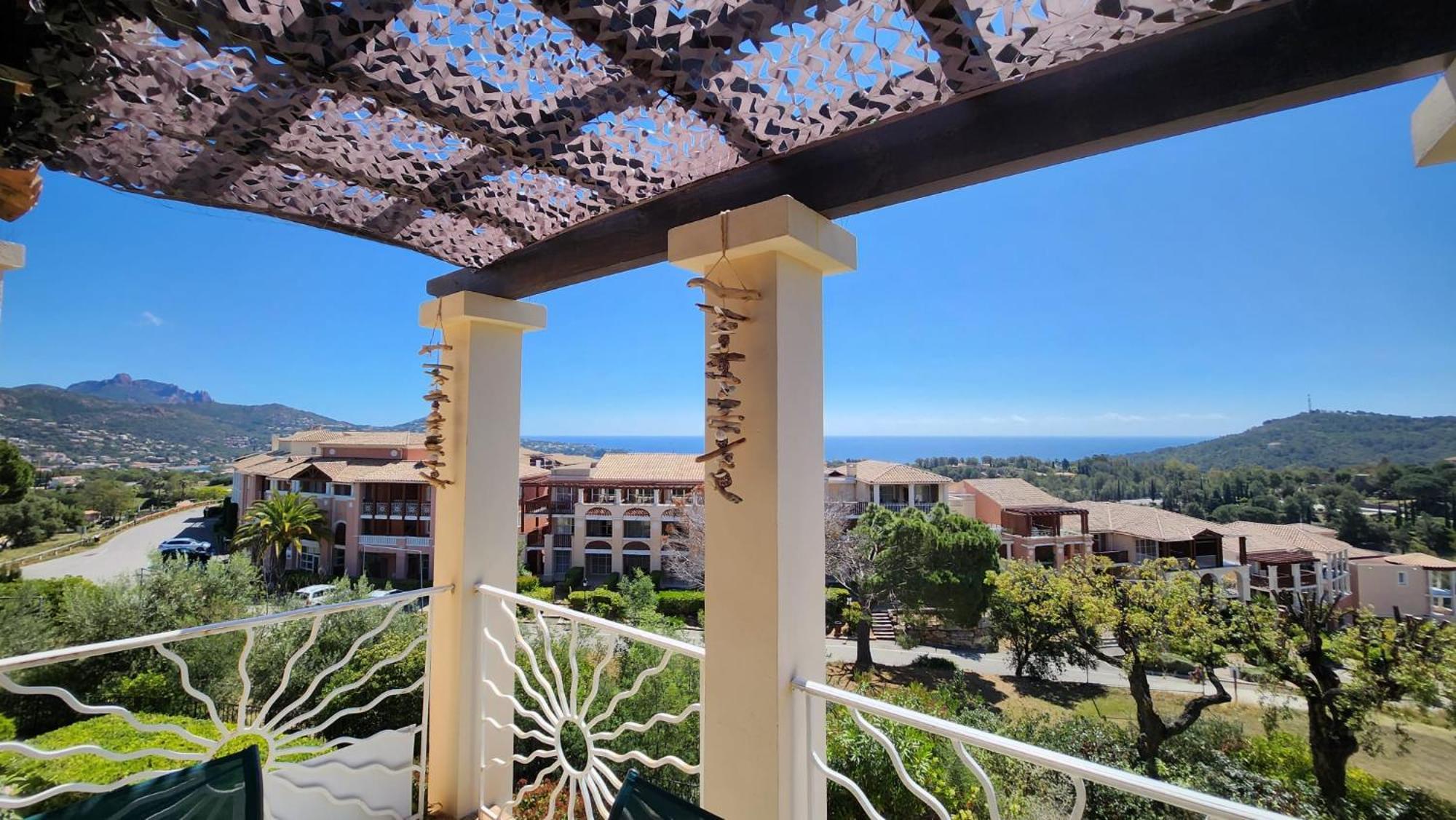 Saint-Raphael- Vue Mer Et Massif De L'Esterel Екстериор снимка